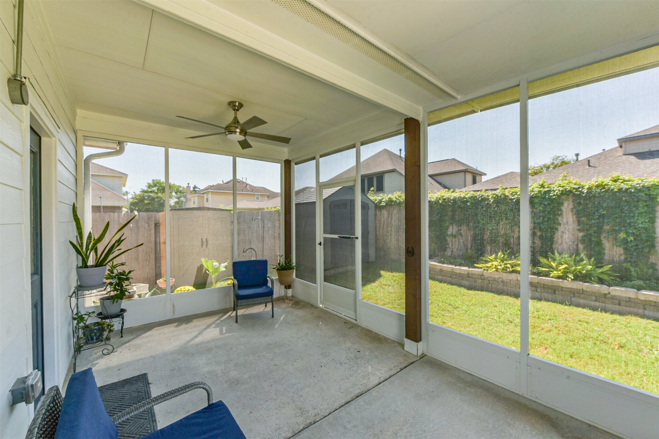 10018 Chase Court Baytown, TX 77521 - Photo 35 of 46