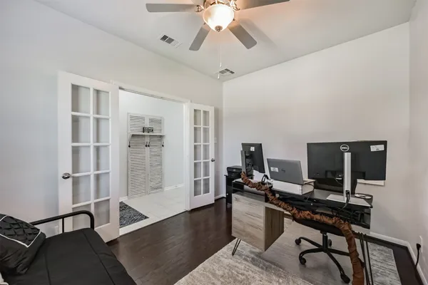 $2,800 | 10018 Chase Court, Baytown, TX 77521