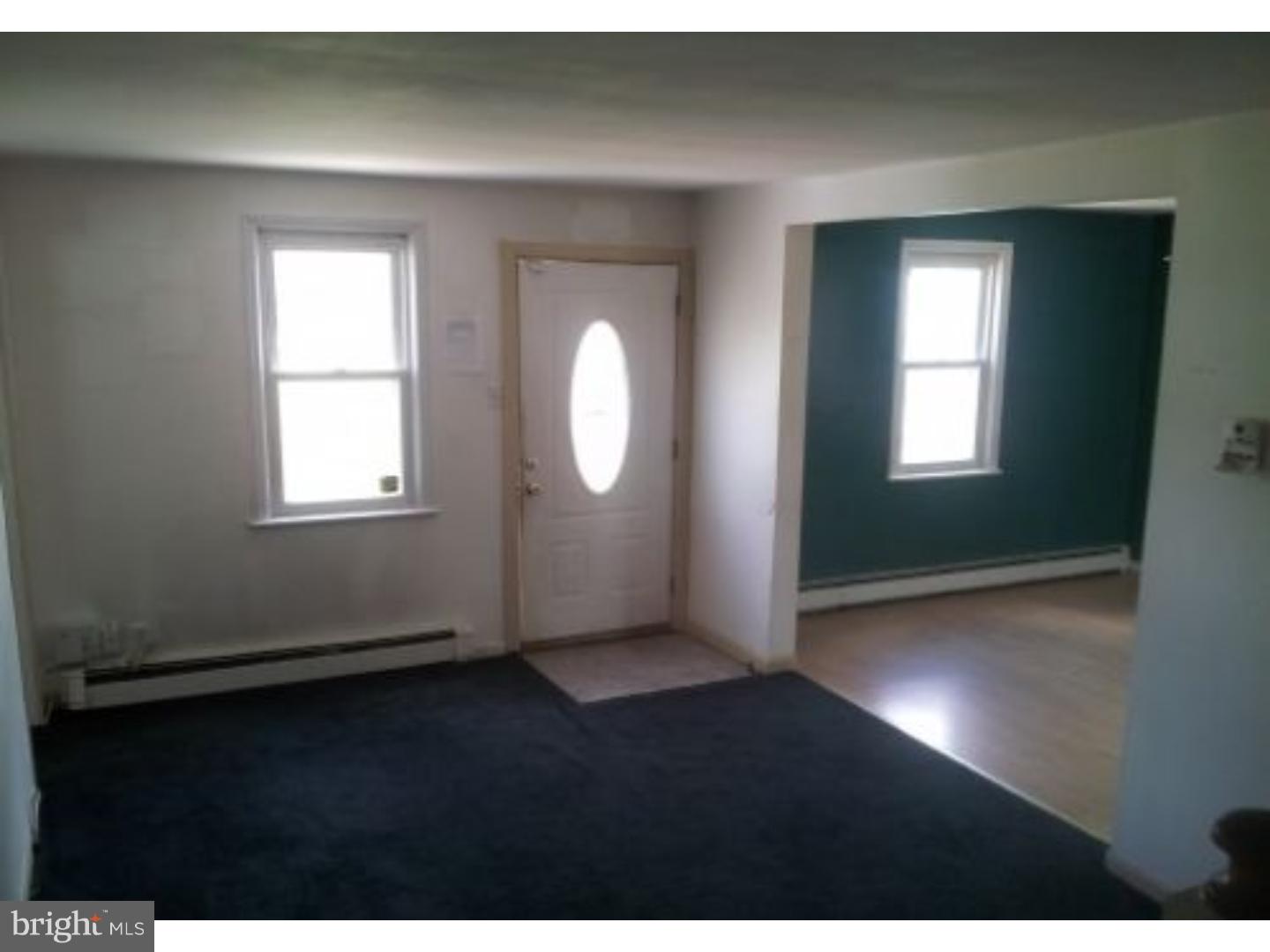 722 Patterson Avenue Croydon, PA 19021 - Photo 3 of 17 Living Room