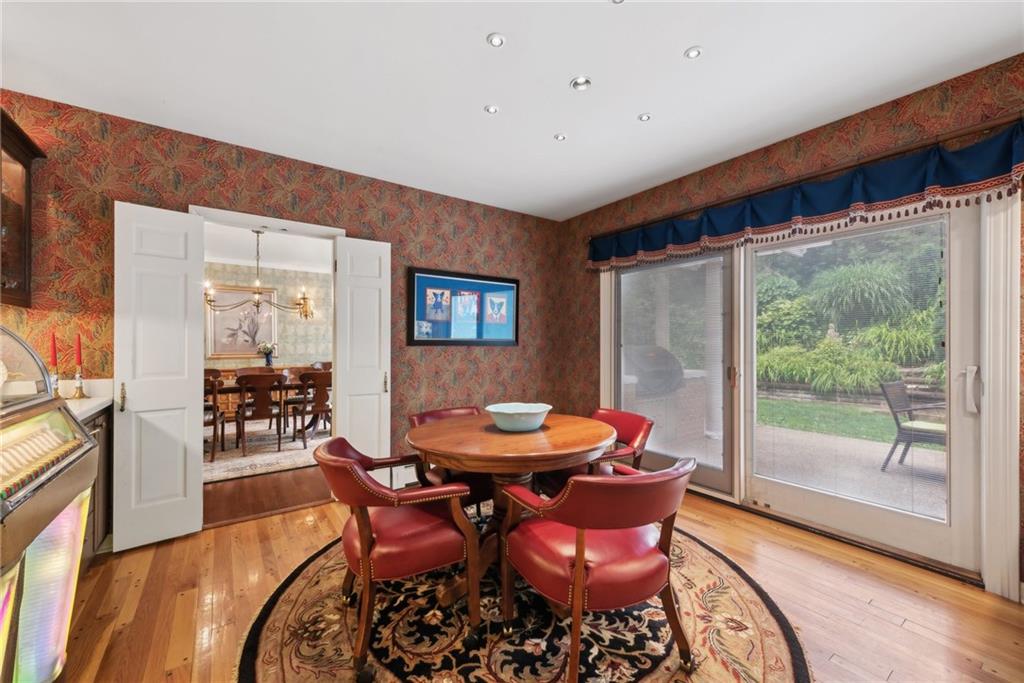 308 Rosslyn Road Carnegie, PA 15106 - Photo 17 of 44