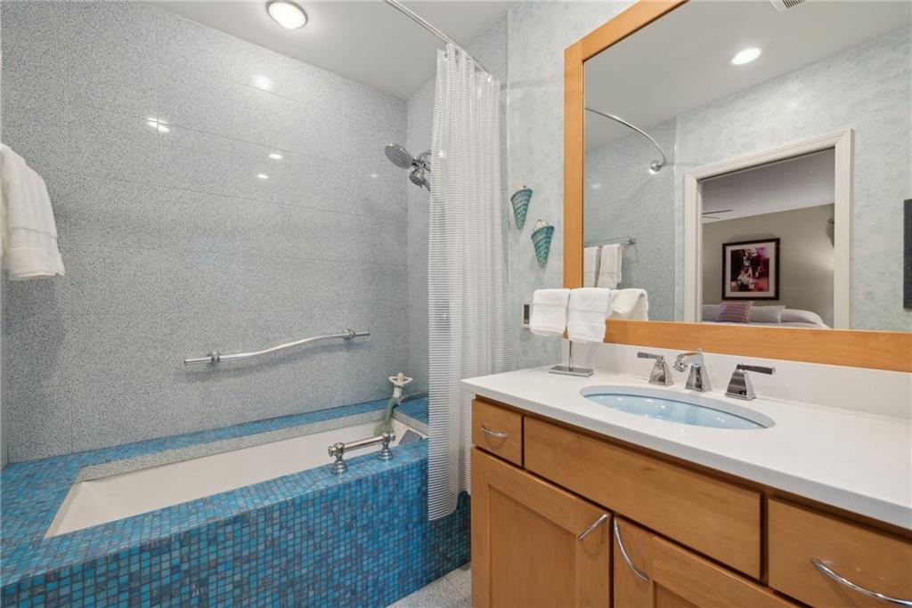 308 Rosslyn Road Carnegie, PA 15106 - Photo 25 of 44