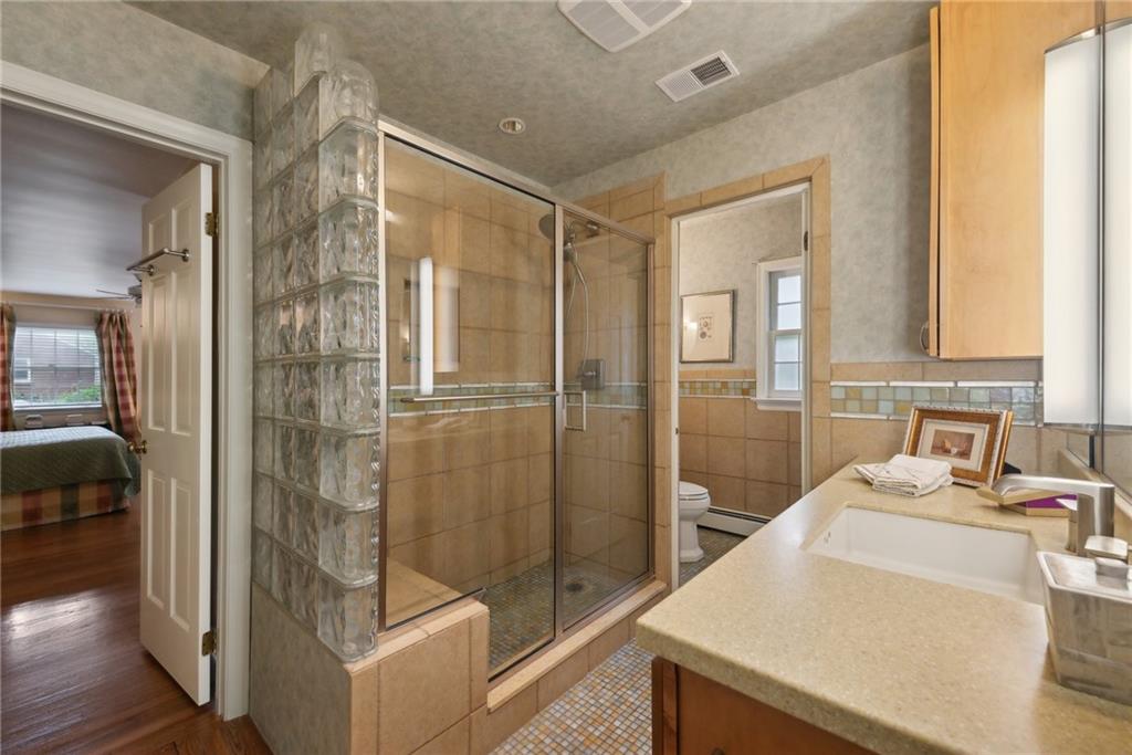 308 Rosslyn Road Carnegie, PA 15106 - Photo 33 of 44