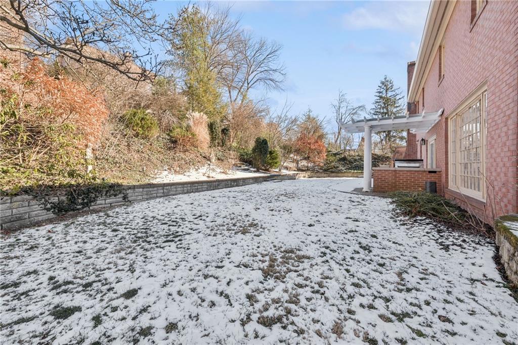 308 Rosslyn Road Carnegie, PA 15106 - Photo 42 of 44