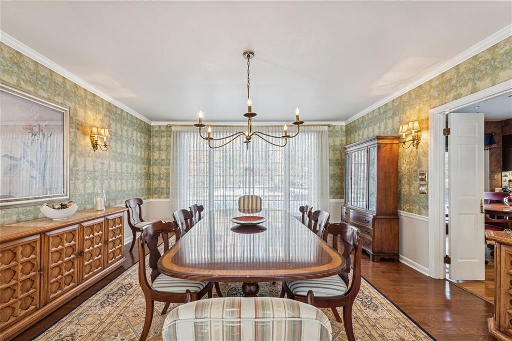 308 Rosslyn Road Carnegie, PA 15106 - Photo 8 of 44