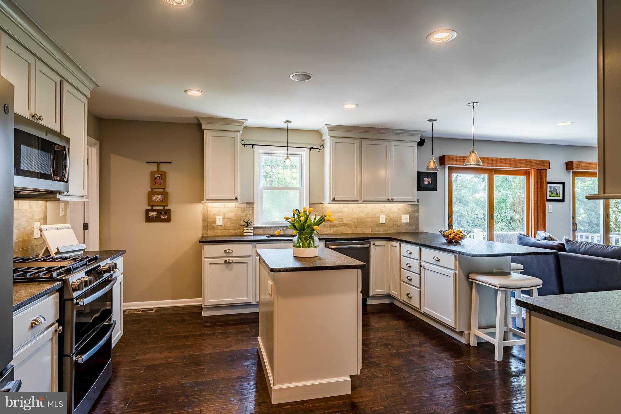 9 Pine Street Newtown Square, PA 19073 - Photo 7 of 54 Hardwood floors, recessed lighting