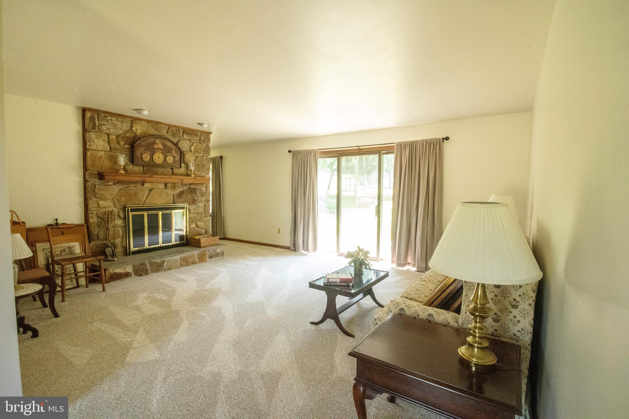 632 East Reeceville Road Coatesville, PA 19320 - Photo 3 of 18 Formal Living Room