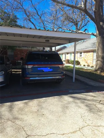 $1,695 | 955 Roaring Springs Road, Fort Worth, TX 76114