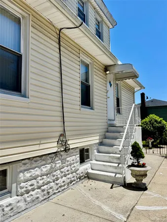 $2,200 | 196-42 44th Avenue, Unit 2 | Bayside Manor