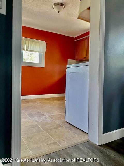 407 East Cavanaugh Road Lansing, MI 48910 - Photo 10 of 24 IMG_5837