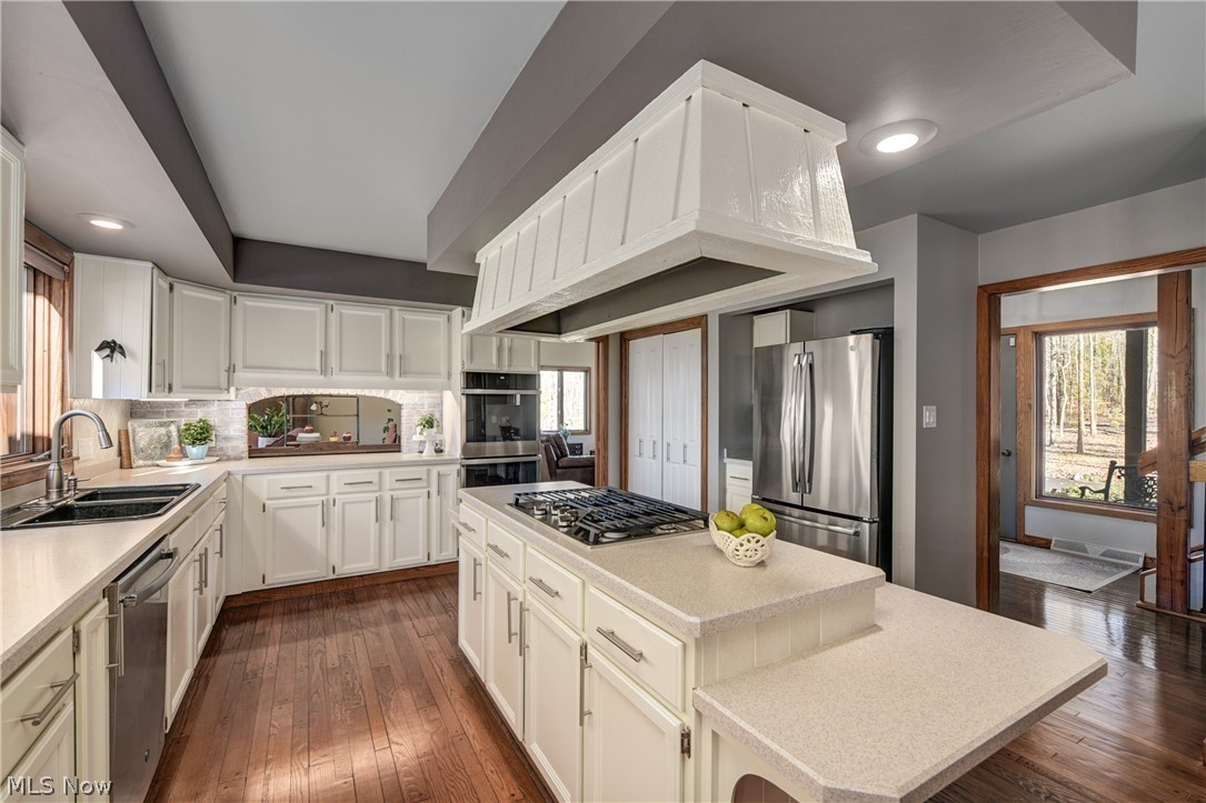 880 Center Road Hinckley, OH 44233 - Photo 5 of 35 Gallery Image 5
