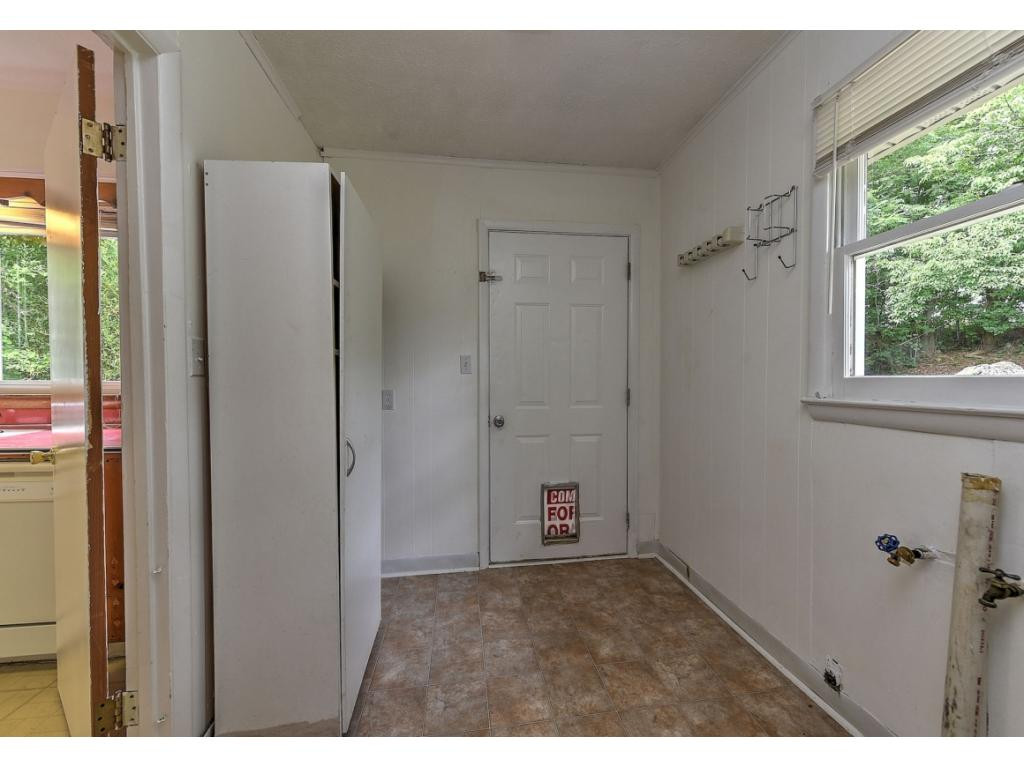 378 Oak Grove Road Gray, TN 37615 - Photo 12 of 20 Laundry