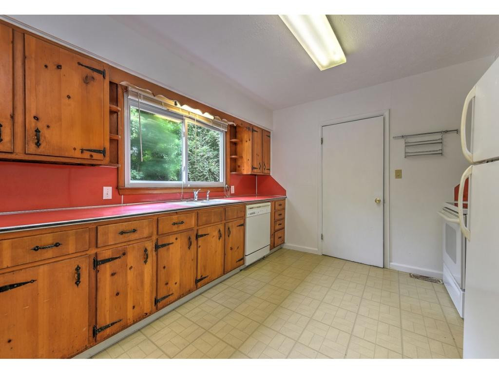 378 Oak Grove Road Gray, TN 37615 - Photo 10 of 20 Laundry