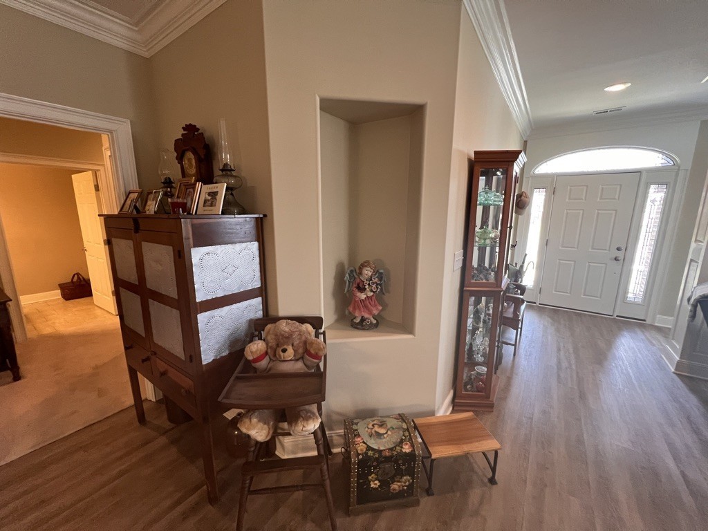 116 Riley Circle Fayetteville, TN 37334 - Photo 6 of 30 a view of a workspace with furniture and wooden floor