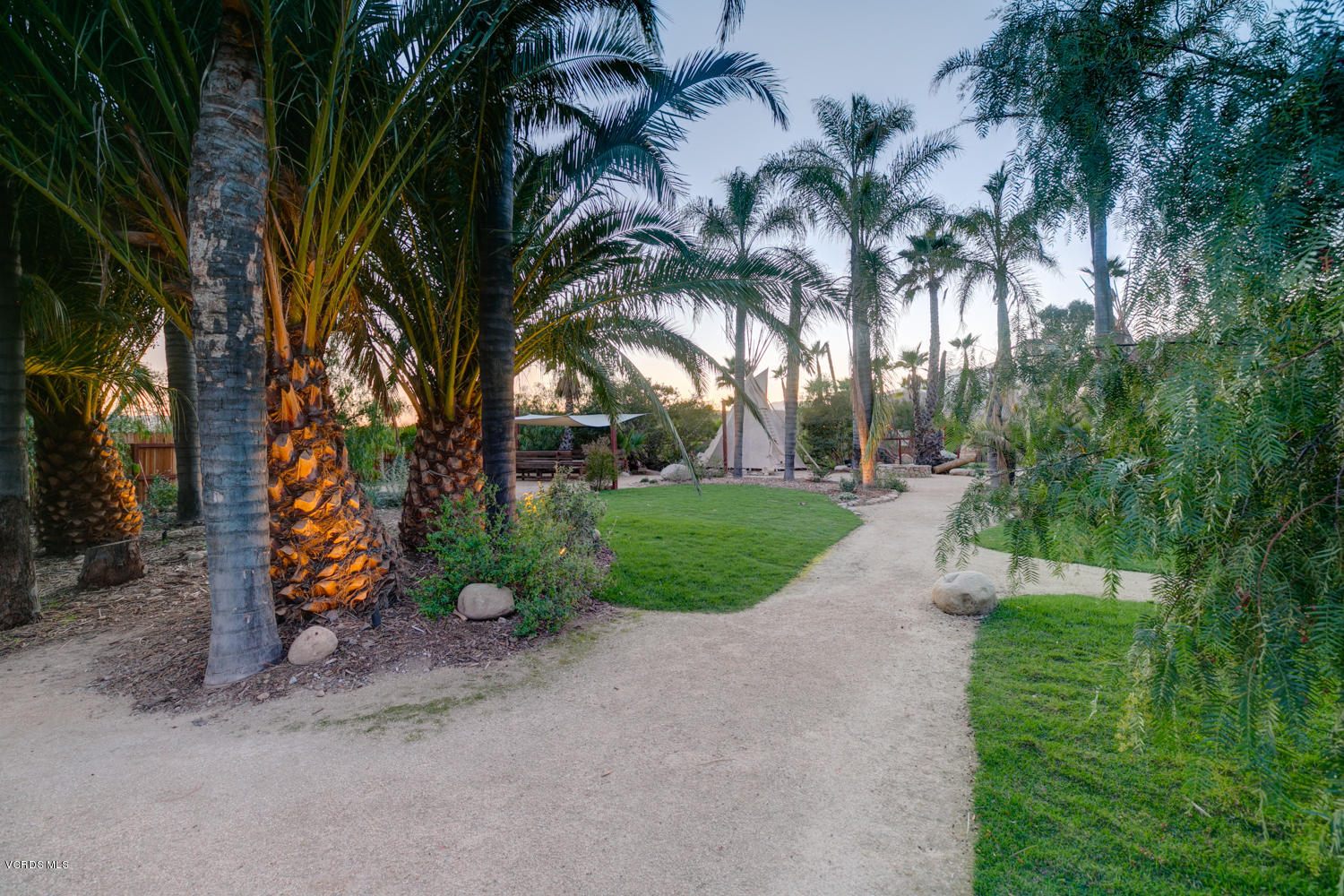 1250 Meyer Road Ojai, CA 93023 - Photo 17 of 30 TwoFishDigital_1250Meyer-17