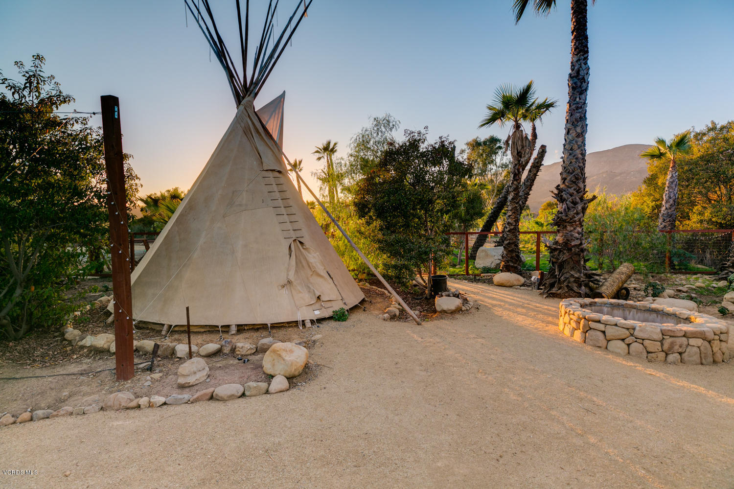 1250 Meyer Road Ojai, CA 93023 - Photo 19 of 30 TwoFishDigital_1250Meyer-19