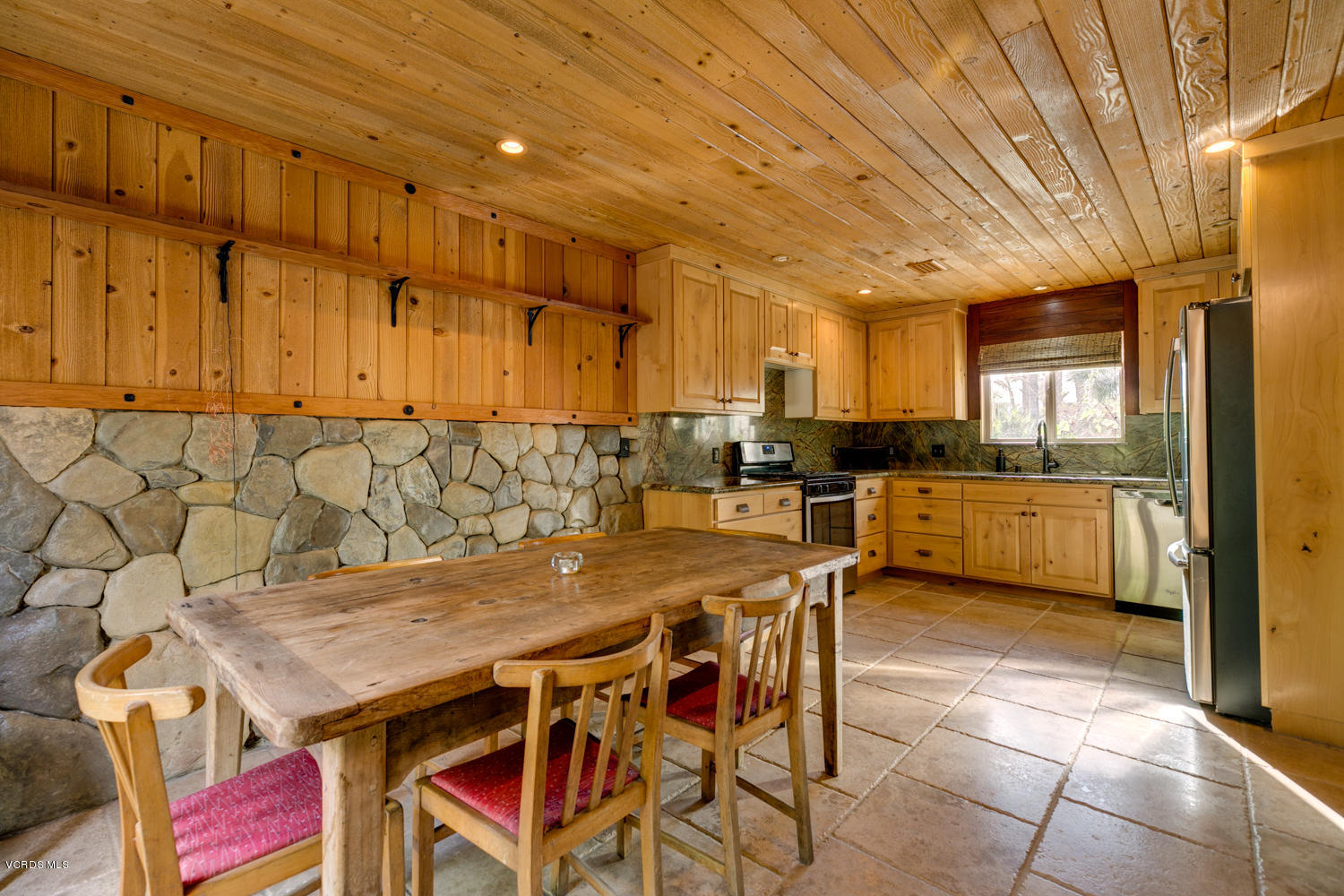 1250 Meyer Road Ojai, CA 93023 - Photo 7 of 30 TwoFishDigital_1250Meyer-13