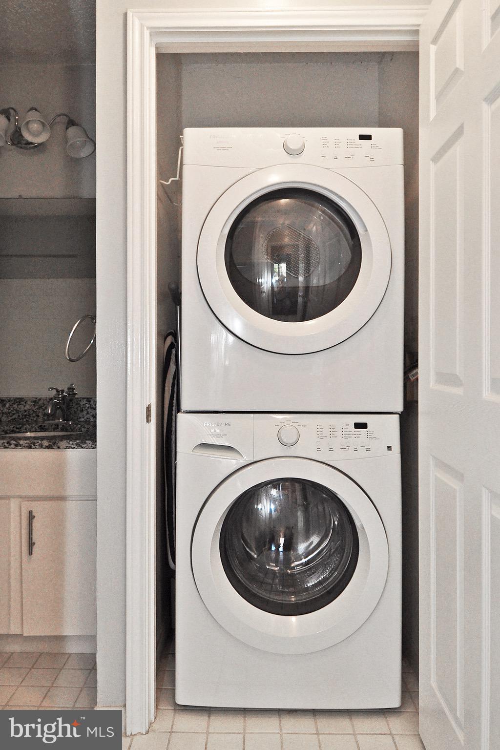 20963 Timber Ridge Terrace, Unit 101 Ashburn, VA 20147 - Photo 18 of 26 Full-Size Washer and Dryer