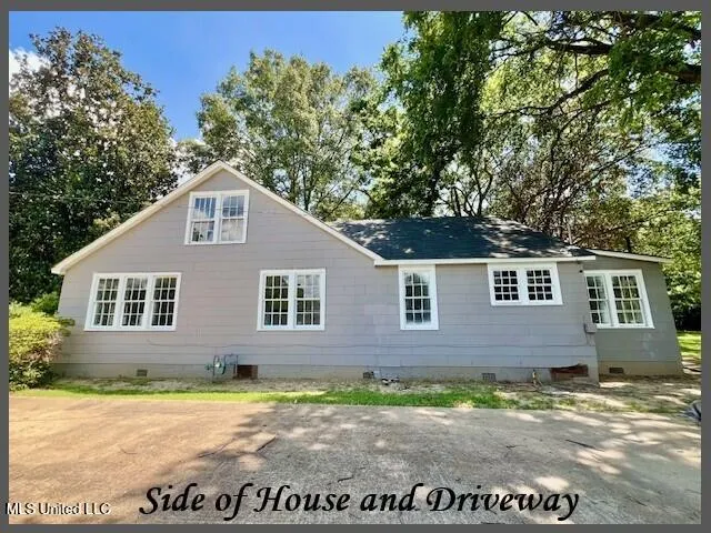 $119,500 | 625 North East Avenue, Hollandale, MS 38748