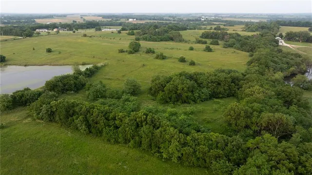 $561,450 | East 323rd Street, Creighton, MO 64739