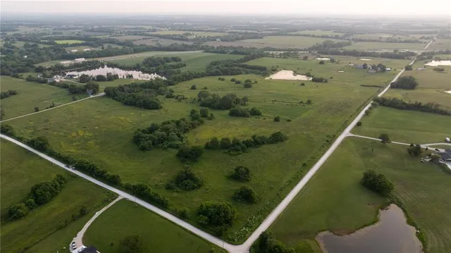 $561,450 | East 323rd Street, Creighton, MO 64739