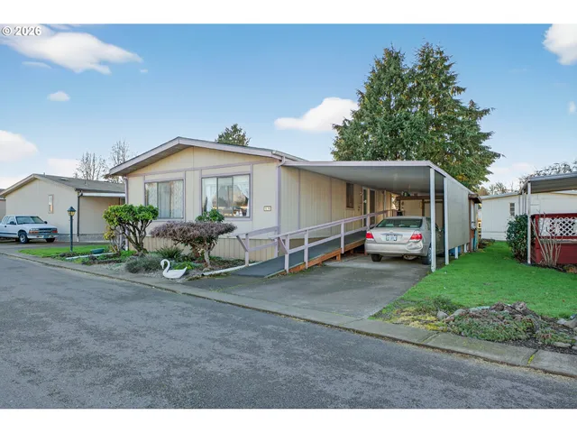 $60,000 | 1225 West 10th Avenue, Unit 18, Junction City, OR 97448