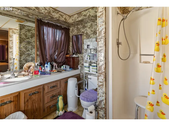 $60,000 | 1225 West 10th Avenue, Unit 18, Junction City, OR 97448