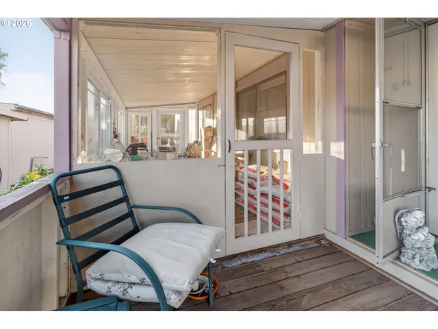 $60,000 | 1225 West 10th Avenue, Unit 18, Junction City, OR 97448