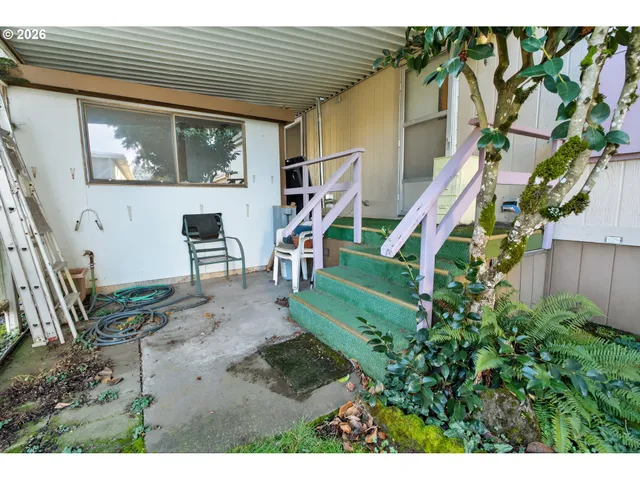 $60,000 | 1225 West 10th Avenue, Unit 18, Junction City, OR 97448