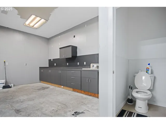 $535,000 | 2922 Southeast Hillyard Road, Gresham, OR 97080