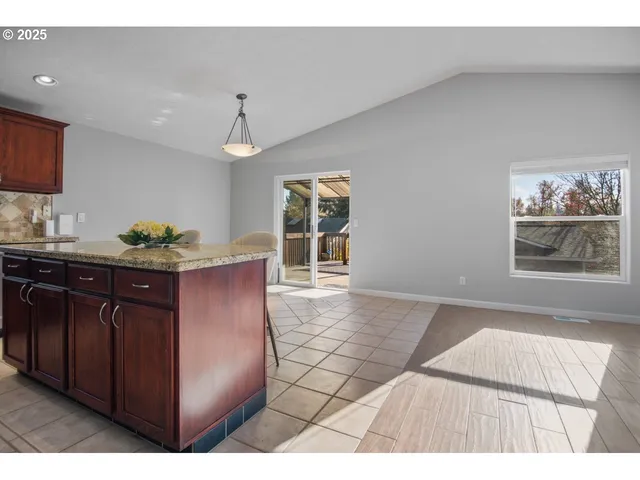 $535,000 | 2922 Southeast Hillyard Road, Gresham, OR 97080