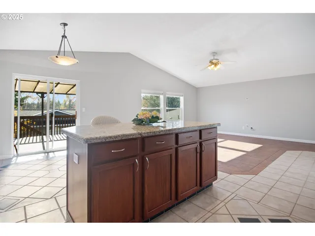 $535,000 | 2922 Southeast Hillyard Road, Gresham, OR 97080