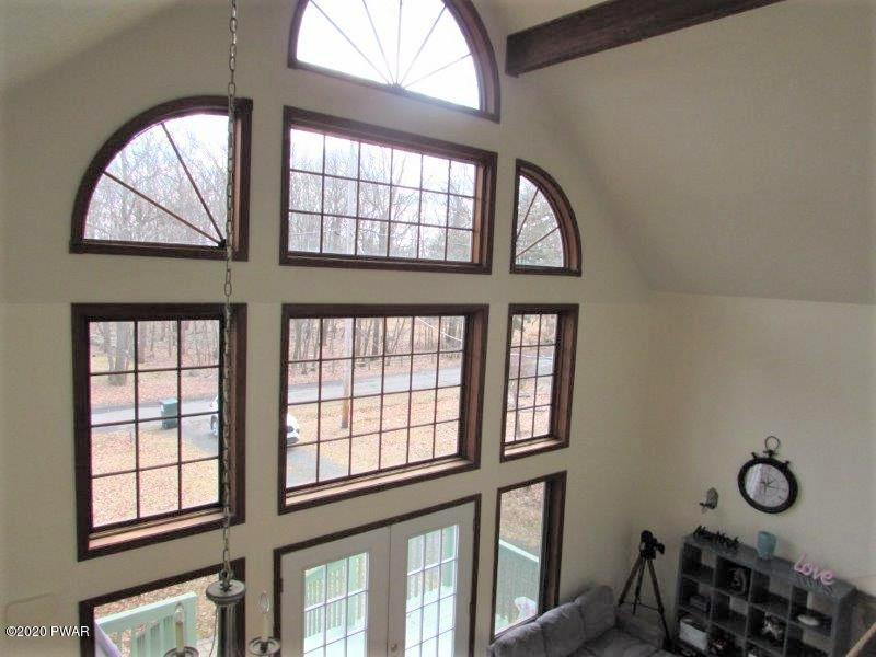 137 Roundhill Road Dingmans Ferry, PA 18328 - Photo 14 of 31