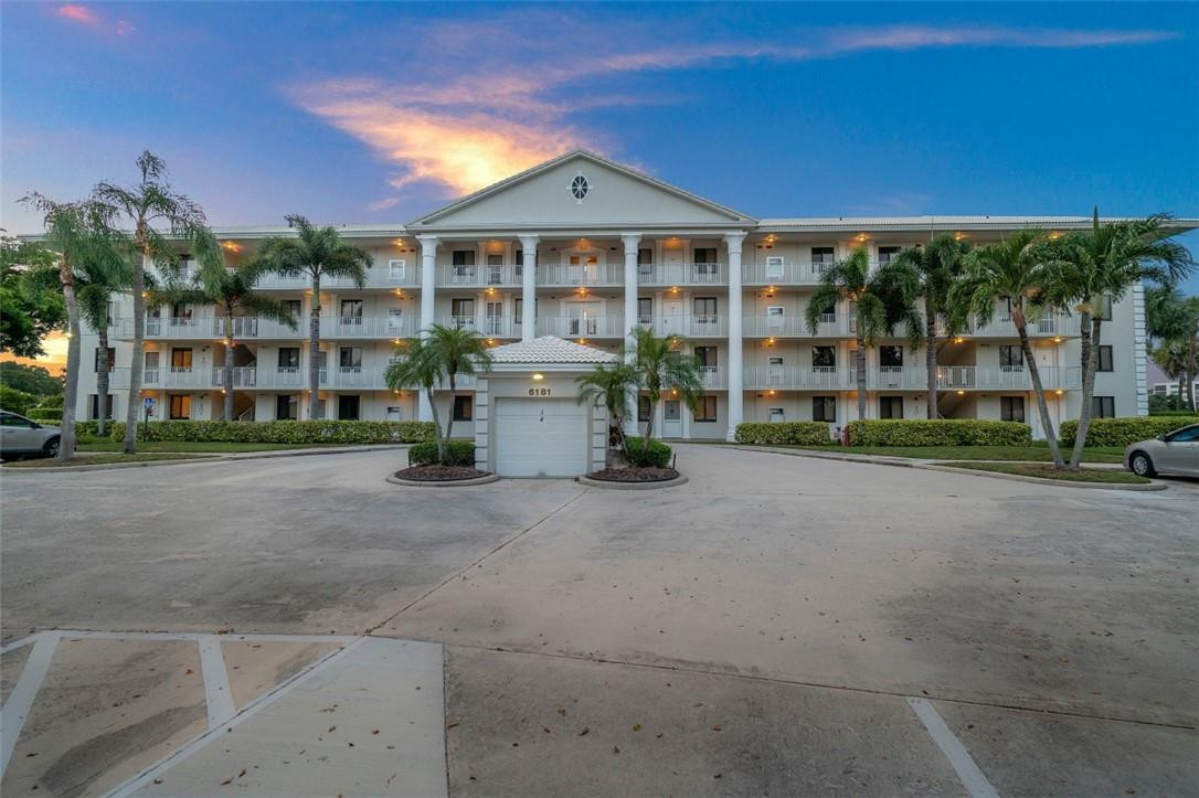 6181 Balboa Circle, Unit 201 Boca Raton, FL 33433 - Photo 3 of 32 Photo 3