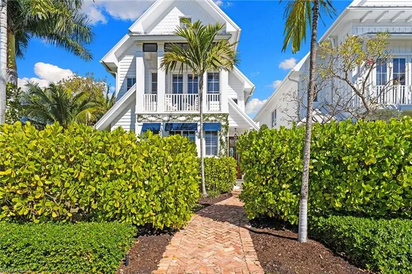 $5,495,000 | 901 10th Avenue South, Naples, FL 34102