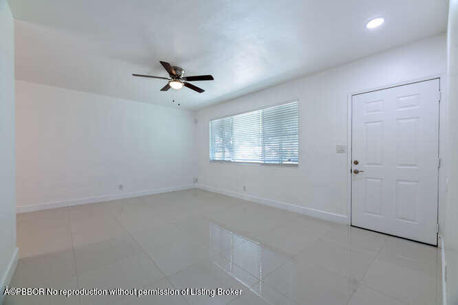 358 Putnam Ranch Road West Palm Beach, FL 33405 - Photo 6 of 13 348 Putnam Ranch Rd West Palm-small-005-