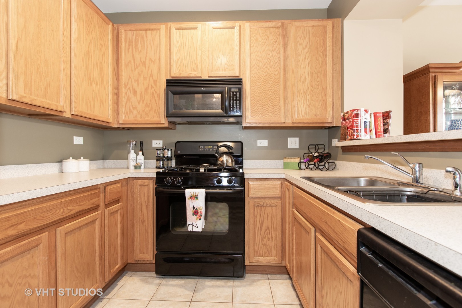 2275 Federal Avenue Aurora, IL 60503 - Photo 3 of 12