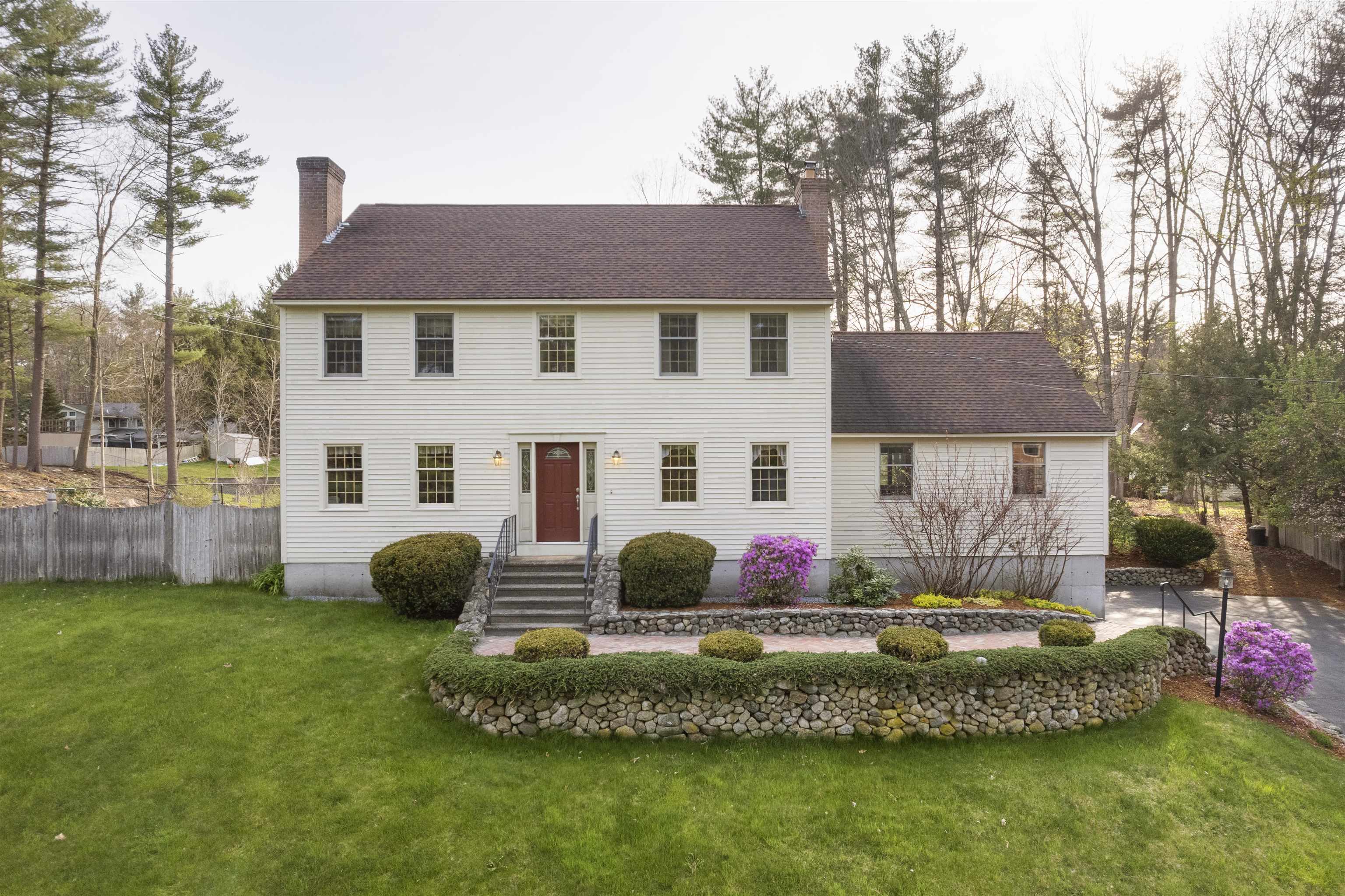 44 Pemberton Road Nashua, NH 03063 - Photo 1 of 28 Gallery Image 1