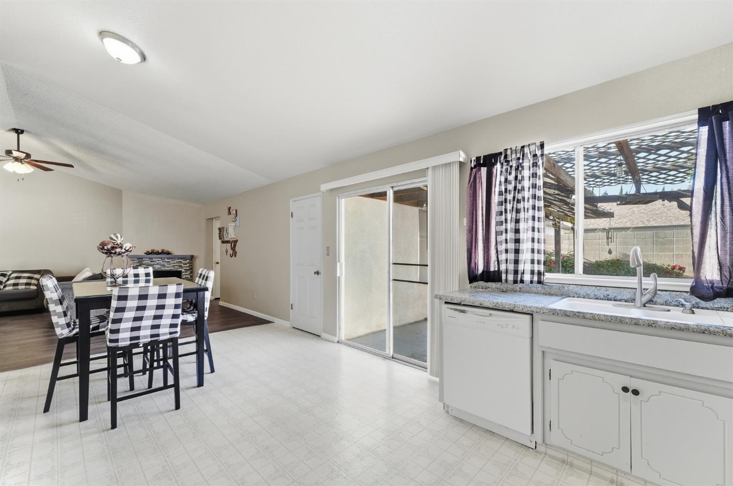 2037 Zeeland Court Modesto, CA 95356 - Photo 14 of 32