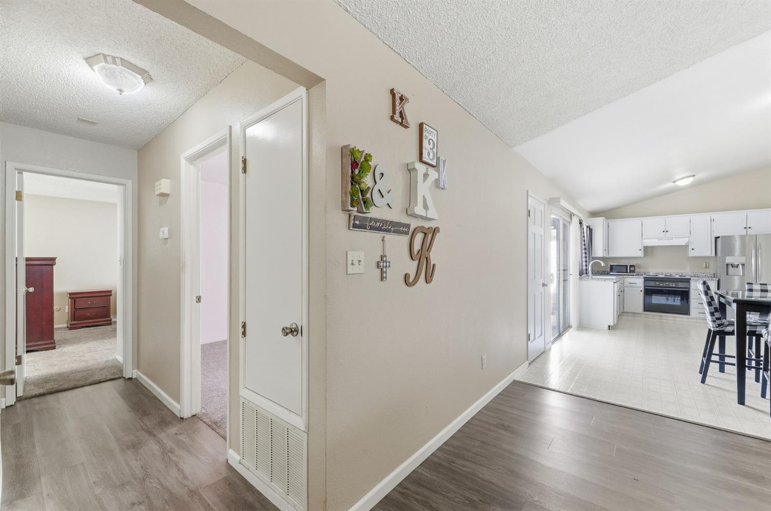 2037 Zeeland Court Modesto, CA 95356 - Photo 16 of 32