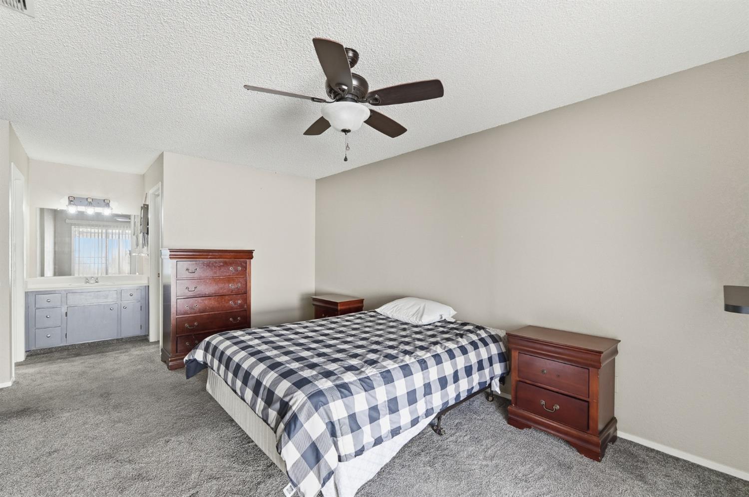 2037 Zeeland Court Modesto, CA 95356 - Photo 18 of 32