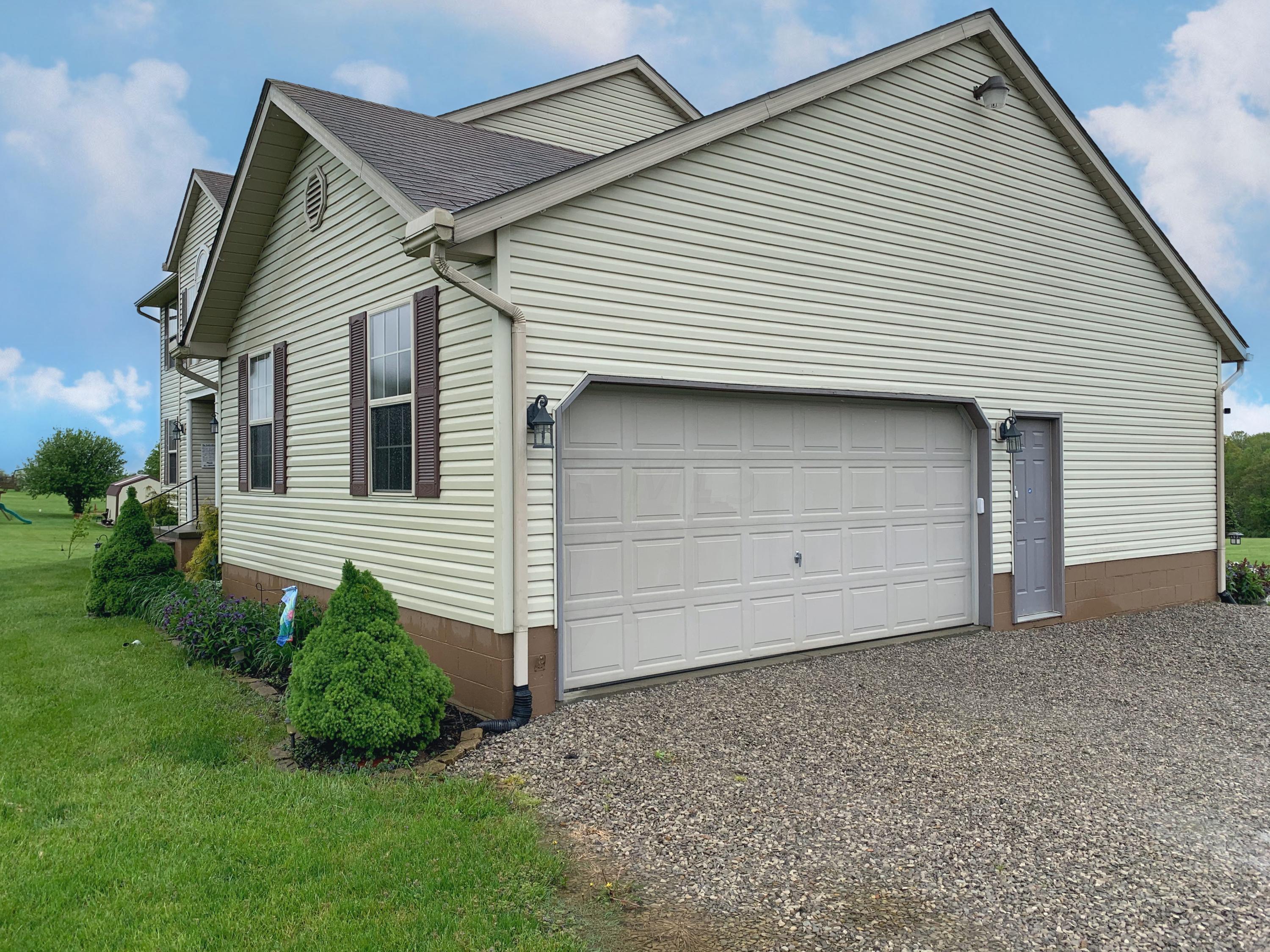 5575 Toll Gate Road Somerset, OH 43783 - Photo 4 of 35 Gallery Image 4