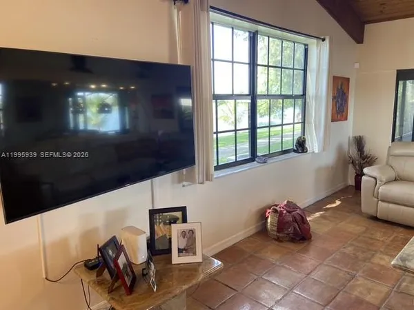 $3,000 | 10361 Juniper Court, Unit 10361, Pembroke Pines, FL 33026