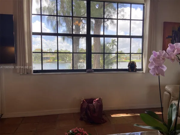 $3,000 | 10361 Juniper Court, Unit 10361, Pembroke Pines, FL 33026
