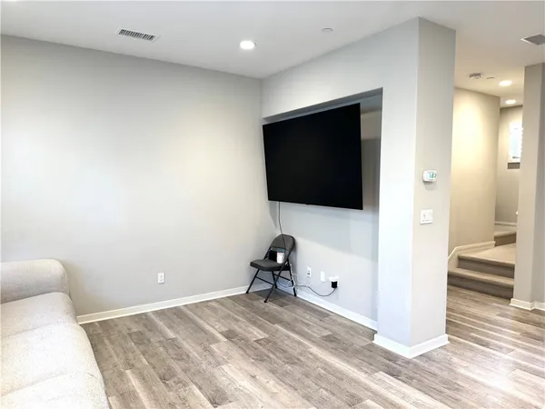 $3,850 | 149 Tubeflower, Irvine, CA 92618