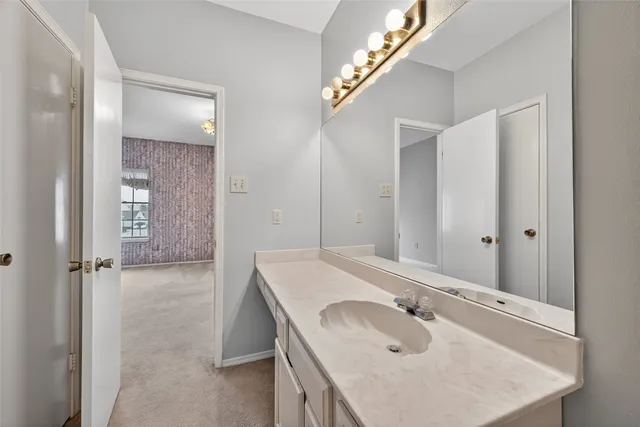 $209,000 | 360 Wilcrest Drive, Unit 360, Houston, TX 77042