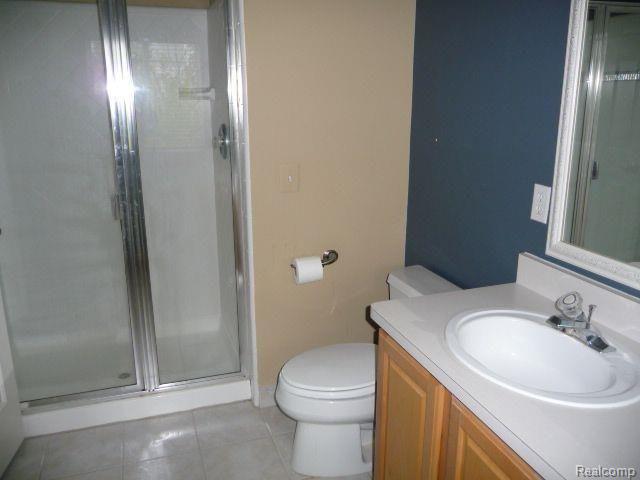 2080 Lagoon Drive Rochester, MI 48309 - Photo 9 of 15 9