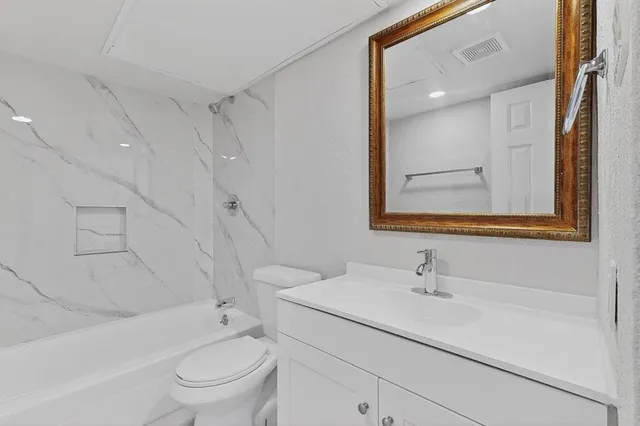 $2,500 | 5516 Laredo Lane, Garland, TX 75043