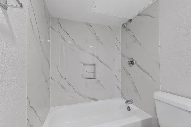 $2,500 | 5516 Laredo Lane, Garland, TX 75043