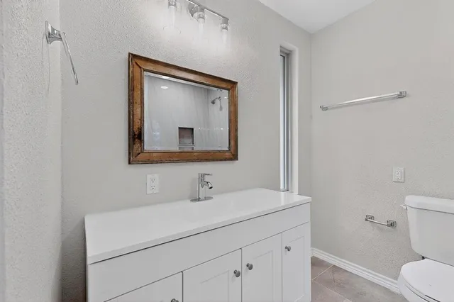 $2,500 | 5516 Laredo Lane, Garland, TX 75043