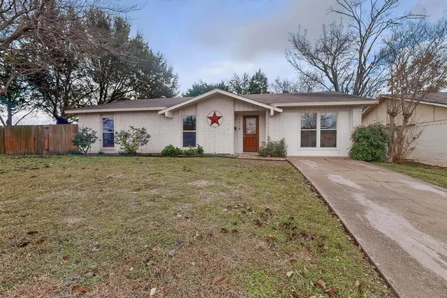 $2,500 | 5516 Laredo Lane, Garland, TX 75043